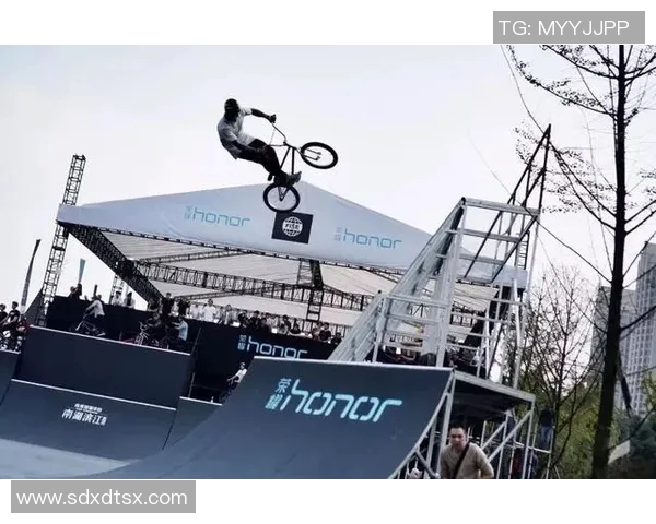 深圳极限运动队的转型之路与世界杯赛事的深度融合探索